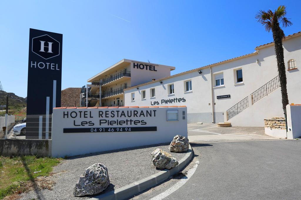 Hotel Restaurant Les Pielettes Le Rove Buitenkant foto
