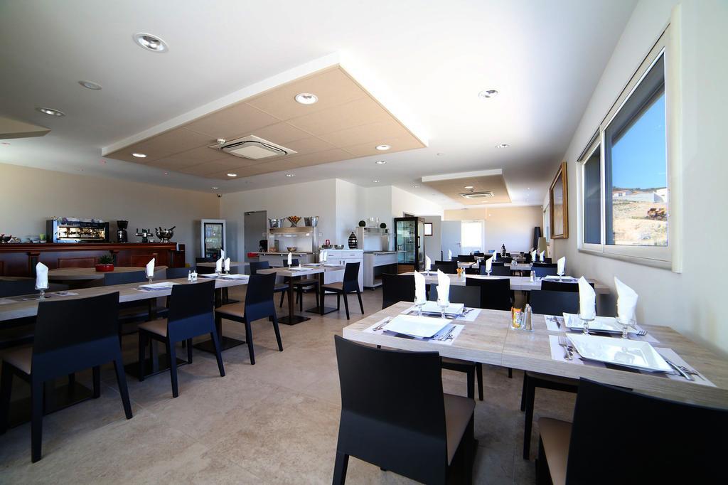 Hotel Restaurant Les Pielettes Le Rove Buitenkant foto